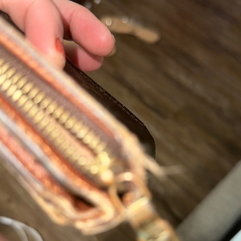 Louis Vuitton Monogram Wallet has a little wear on Corner good condition cute 🥰 - Picture 9 of 16